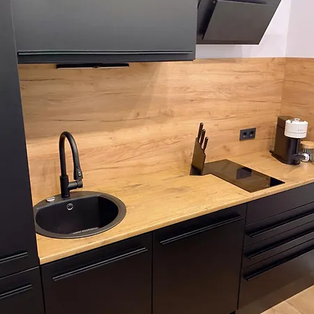 371living, Altbau-charme Am Kassberg, Perfekt Fuer Workation, Urlaub Oder Kurztrip, Entdecke Chemnitz, Moderne Kueche, Waschmaschine, Smart Tv, Schnelles Wlan, Bequemes Bett * Хемниц