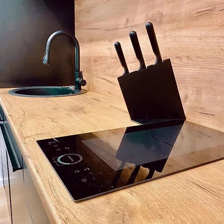 371living, Altbau-charme Am Kassberg, Perfekt Fuer Workation, Urlaub Oder Kurztrip, Entdecke Chemnitz, Moderne Kueche, Waschmaschine, Smart Tv, Schnelles Wlan, Bequemes Bett Хемниц